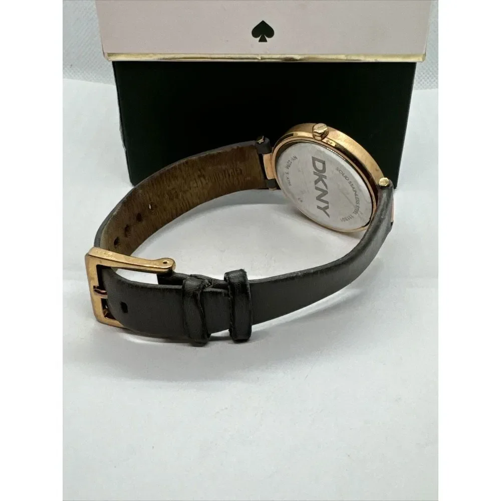 DKNY Stanhope NY-2296 Women's Grey Leather Analog Dial Quartz Wrist Watch JNA171